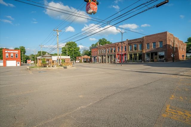 102 Church St, Petersburg, TN 37144