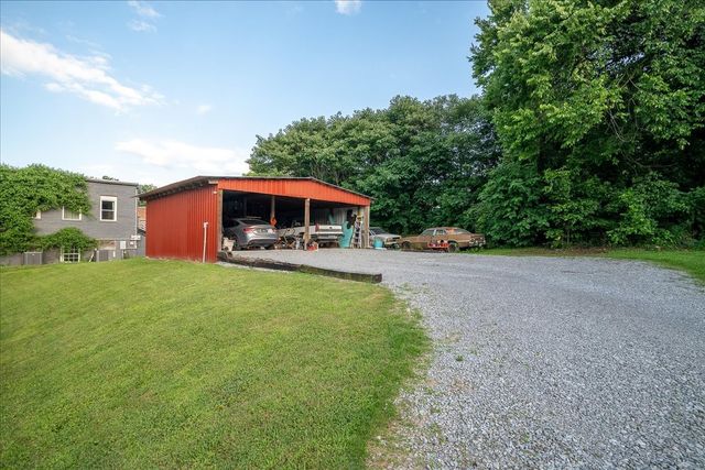 102 Church St, Petersburg, TN 37144