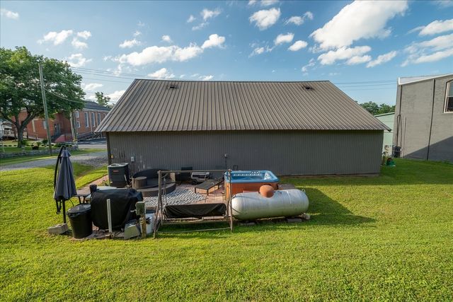 102 Church St, Petersburg, TN 37144