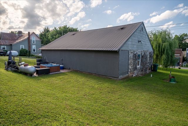 102 Church St, Petersburg, TN 37144
