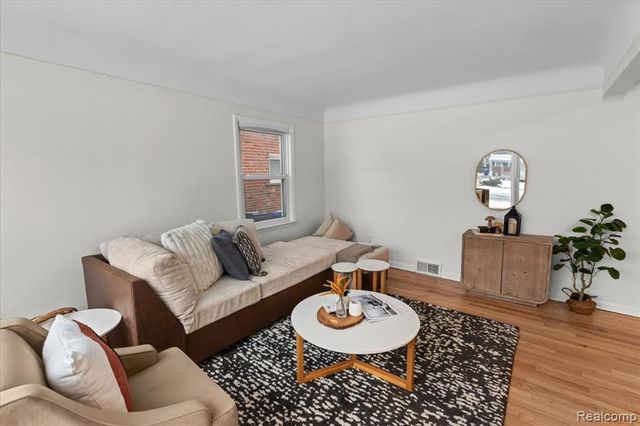 9724 Lenore, Redford, MI 48239