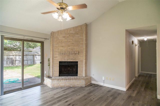 17003 Enchanted Circle W, Sugar Land, TX 77498