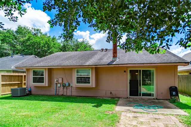 17003 Enchanted Circle W, Sugar Land, TX 77498
