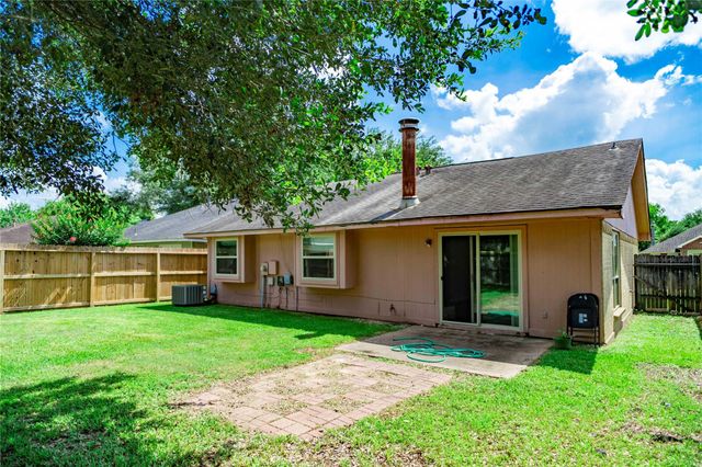 17003 Enchanted Circle W, Sugar Land, TX 77498
