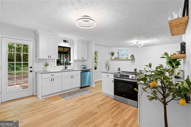 2984 E PAULDING Drive, Dallas, GA 30157