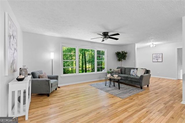 2984 E PAULDING Drive, Dallas, GA 30157