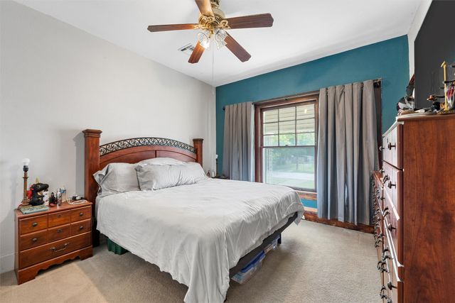 105 N Davis Street, West, TX 76691