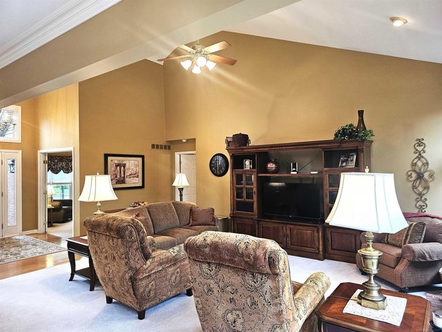 3773 Lake Forest Drive, Sterling Heights, MI 48314