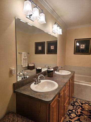 3773 Lake Forest Drive, Sterling Heights, MI 48314