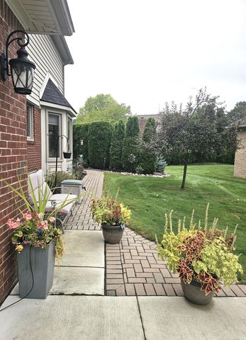 3773 Lake Forest Drive, Sterling Heights, MI 48314