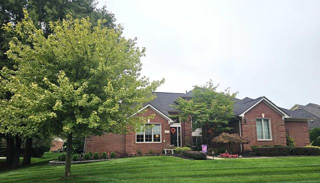 3773 Lake Forest Drive, Sterling Heights, MI 48314