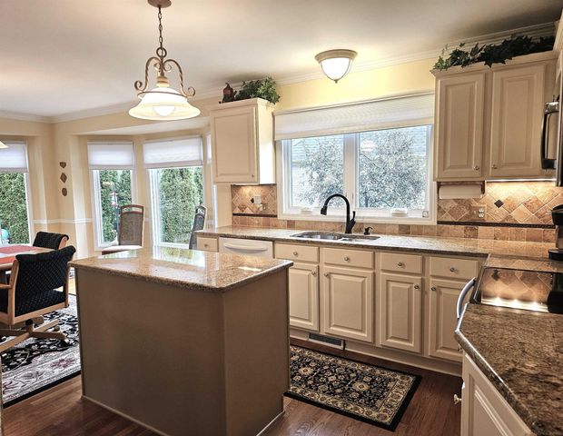 3773 Lake Forest Drive, Sterling Heights, MI 48314