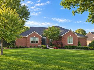 3773 Lake Forest Drive, Sterling Heights, MI 48314
