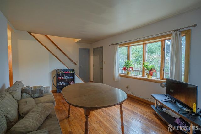 160 Dartmouth Street, Highland Park, NJ 08904