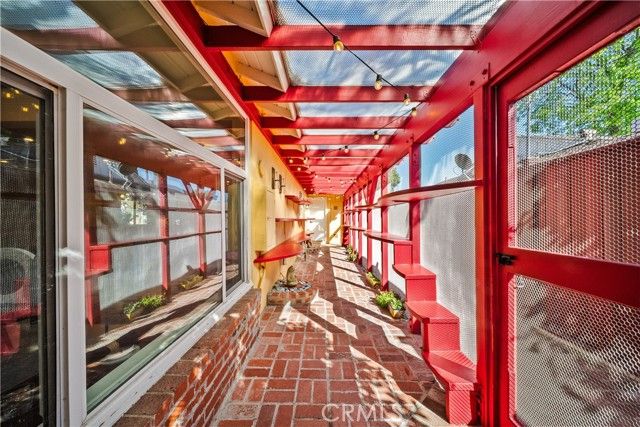 7819 Encino, Northridge (los Angeles), CA 91325