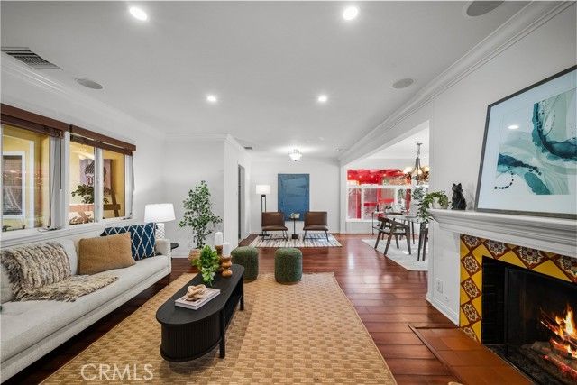 7819 Encino, Northridge (los Angeles), CA 91325