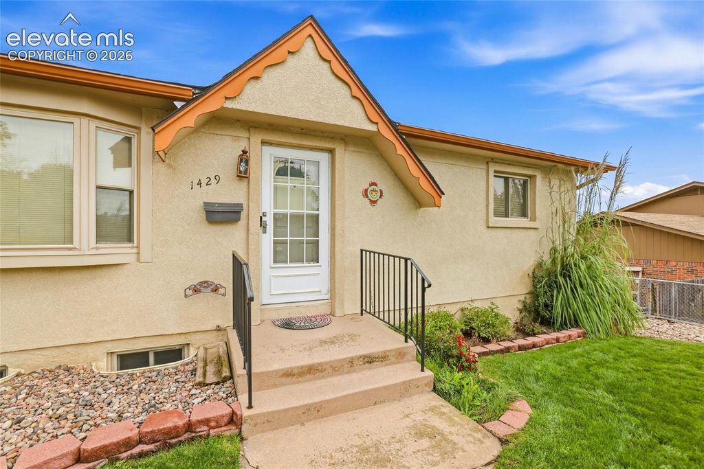 1429 Bowser Drive, Colorado Springs, CO 80909 — photo 3