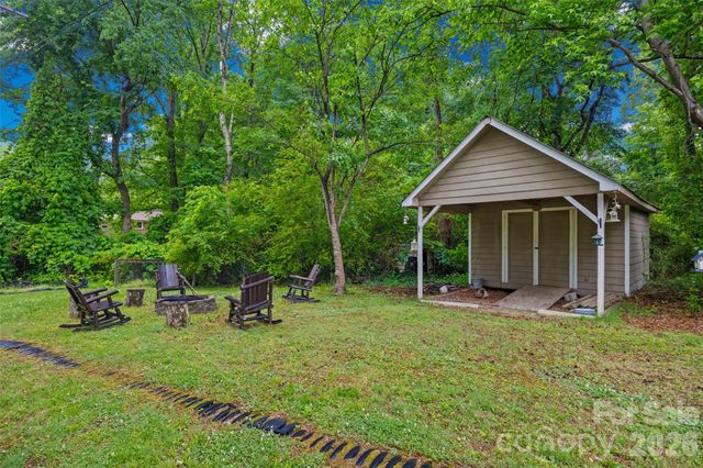 1208 Crowders Mountain Road, Bessemer City, NC 28016