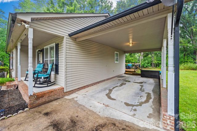 1208 Crowders Mountain Road, Bessemer City, NC 28016