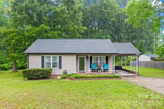 1208 Crowders Mountain Road, Bessemer City, NC 28016