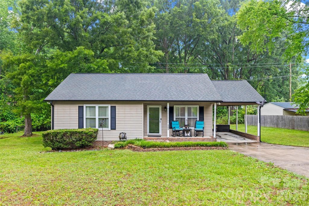 1208 Crowders Mountain Road, Bessemer City, NC 28016