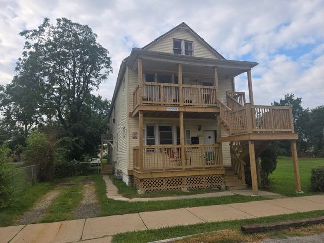 615 Frances Street, Phoenix, IL 60426