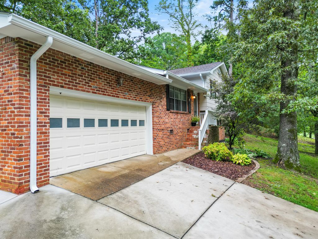 6737 Glover Road, Chattanooga, TN 37416