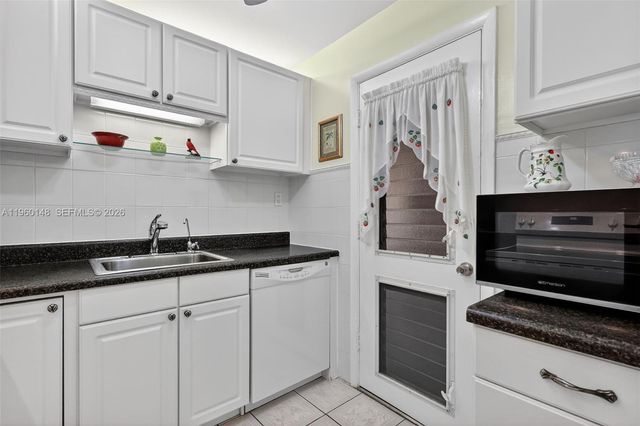 16900 NE 14th Ave 302, Miami, FL 33162