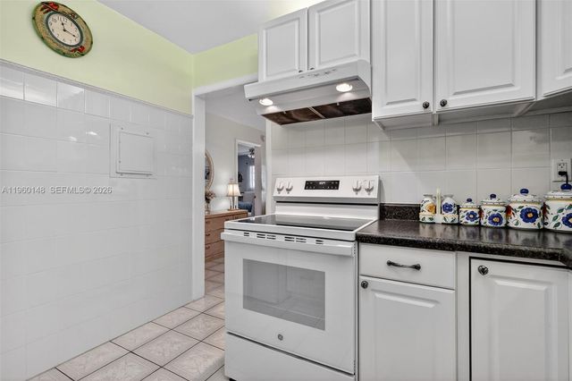 16900 NE 14th Ave 302, Miami, FL 33162