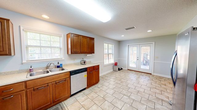 516 Sprucepine Road, Dothan, AL 36301