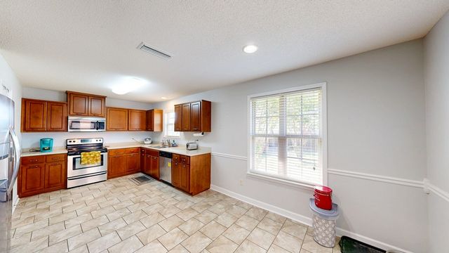 516 Sprucepine Road, Dothan, AL 36301
