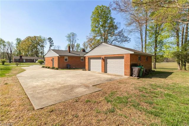 603 Shamrock Road, High Point, NC 27265