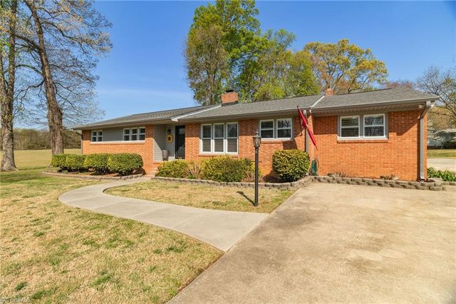 603 Shamrock Road, High Point, NC 27265