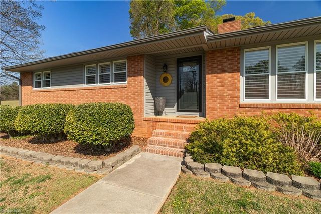 603 Shamrock Road, High Point, NC 27265