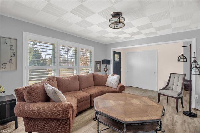 603 Shamrock Road, High Point, NC 27265