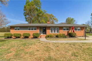 603 Shamrock Road, High Point, NC 27265