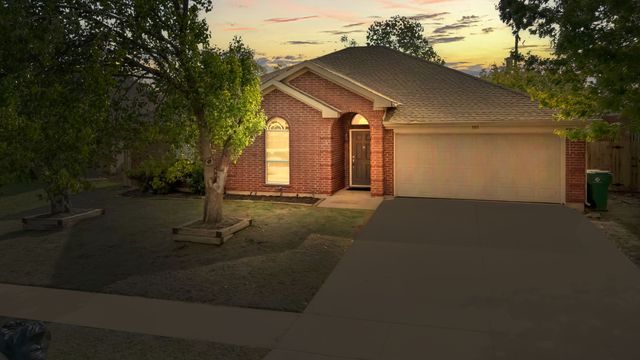 505 Park Meadows Drive, Crowley, TX 76036