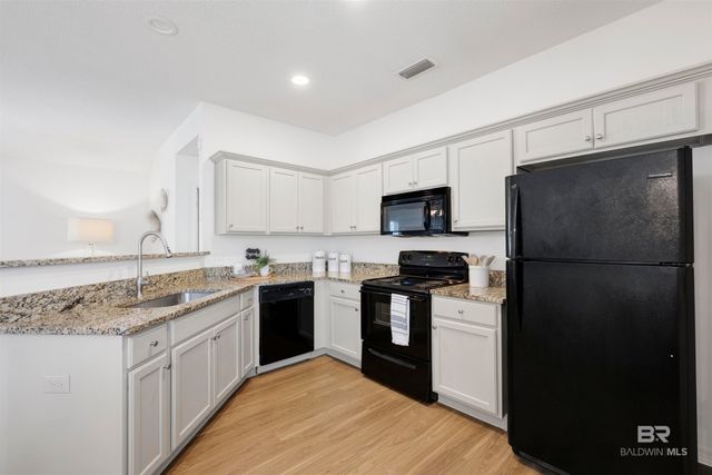 1021 E Hamilton Bridges Drive, Mobile, AL 36695