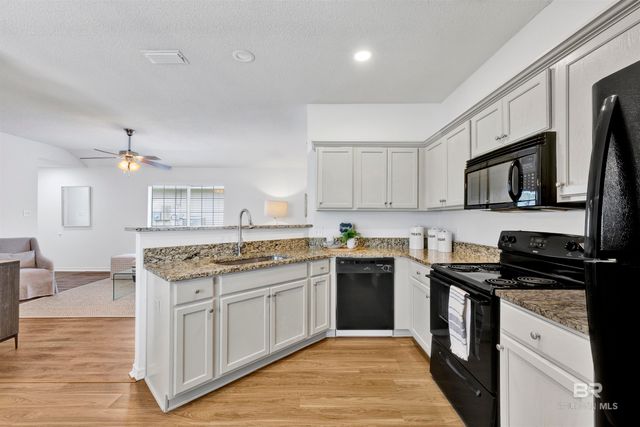 1021 E Hamilton Bridges Drive, Mobile, AL 36695