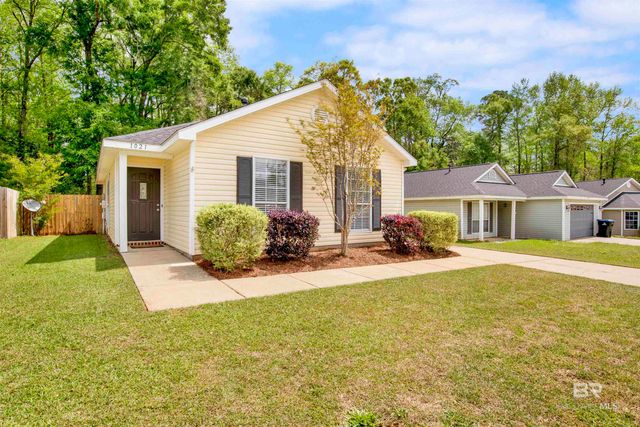 1021 E Hamilton Bridges Drive, Mobile, AL 36695