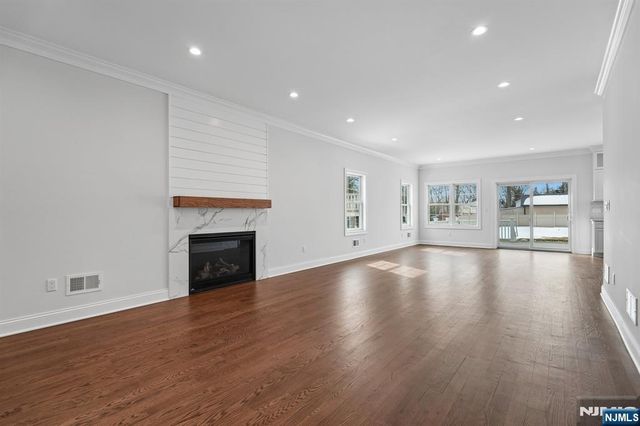 4 Plymouth Drive, Livingston, NJ 07039