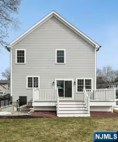 4 Plymouth Drive, Livingston, NJ 07039