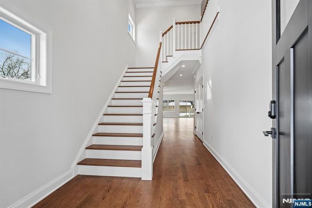 4 Plymouth Drive, Livingston, NJ 07039