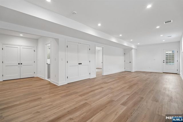 4 Plymouth Drive, Livingston, NJ 07039