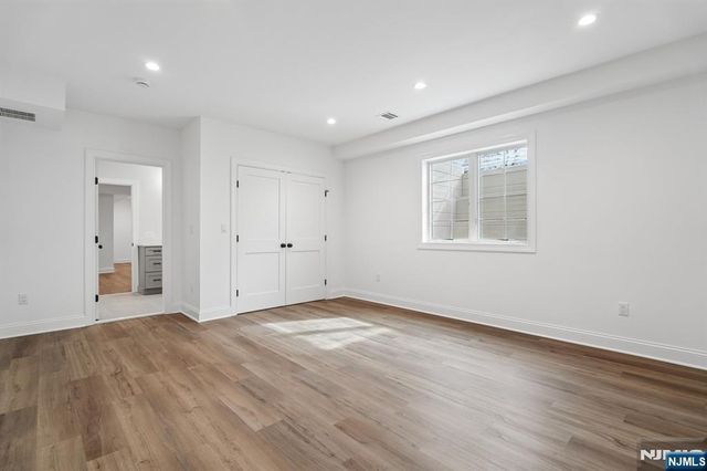 4 Plymouth Drive, Livingston, NJ 07039