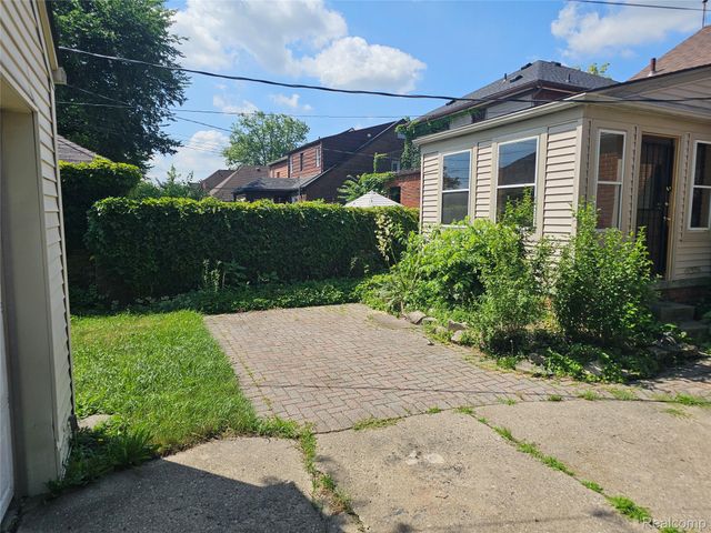 5240 Harvard Road, Detroit, MI 48224