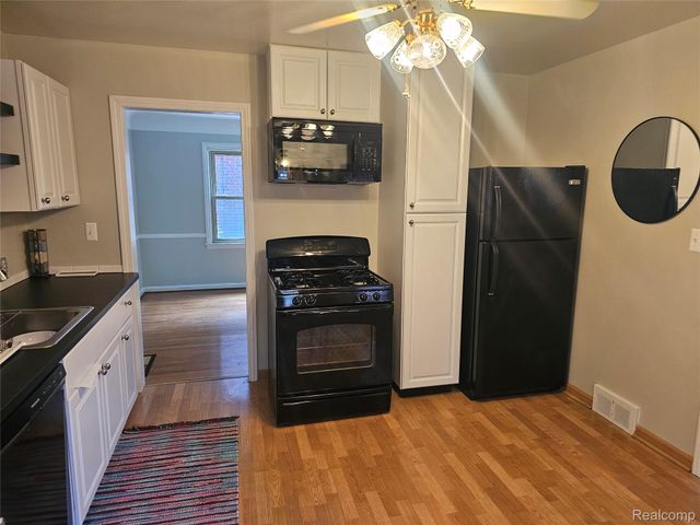 5240 Harvard Road, Detroit, MI 48224
