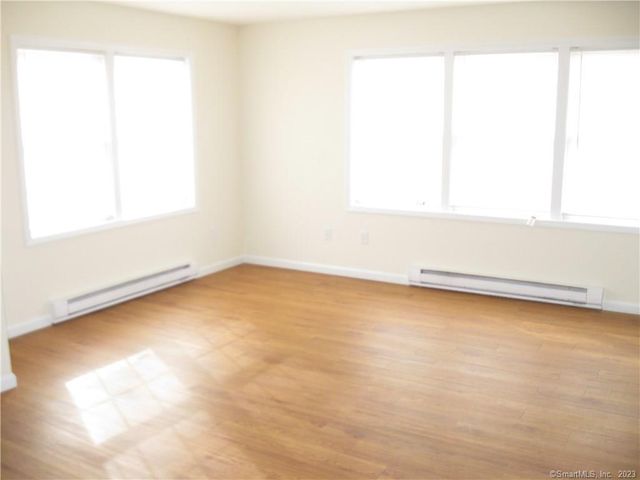 7 New Street 305, Danbury, CT 06810