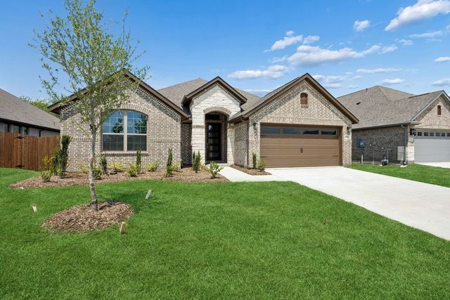 1879 Silver Birch Road, Waxahachie, TX 75165