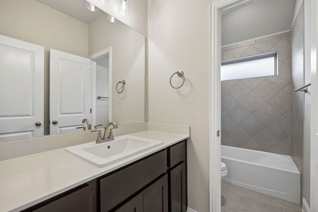 1879 Silver Birch Road, Waxahachie, TX 75165